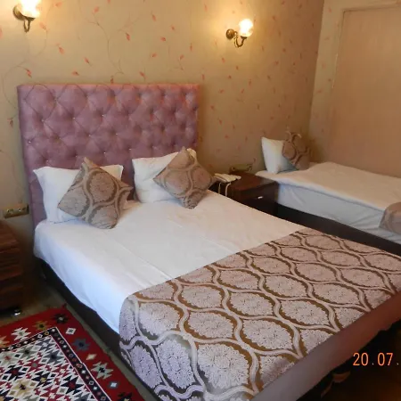 Отель Royal Sultanahmet 3*